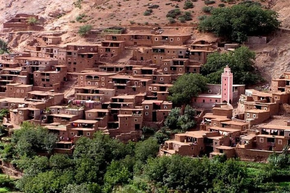 Berber villages shop trek