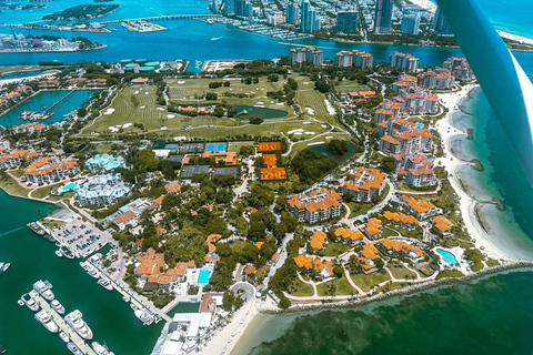 Miami Beach & Ocean Views: Private Air Tour for group of 4.