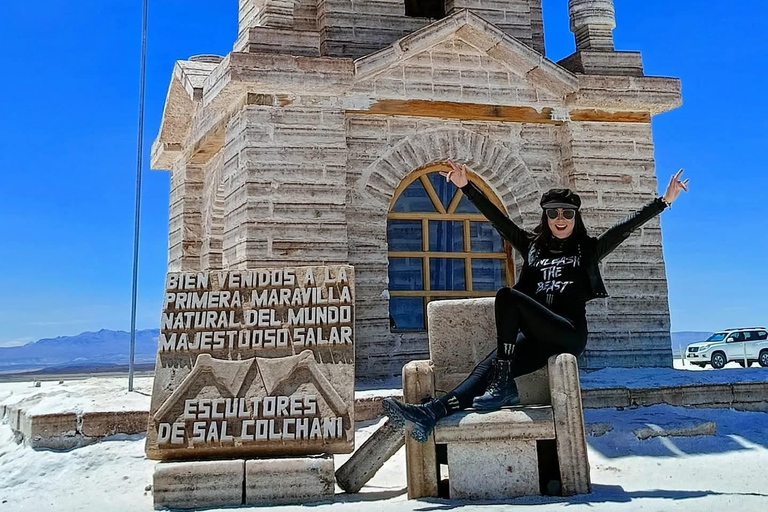 Uyuni: Salt Flats Tour with Lunch, Reflections, and Sunset