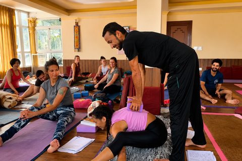 Kathmandu: Himalayan Sound Healing & Herbal Tea