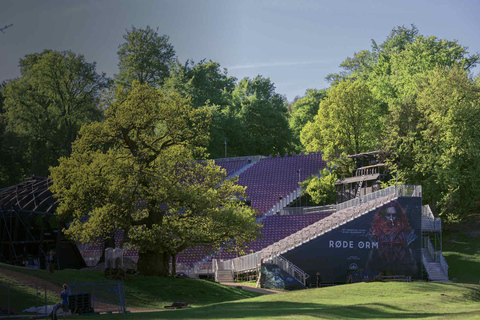 Copenhagen: Deer Park and Hermitage Palace Guided Walk