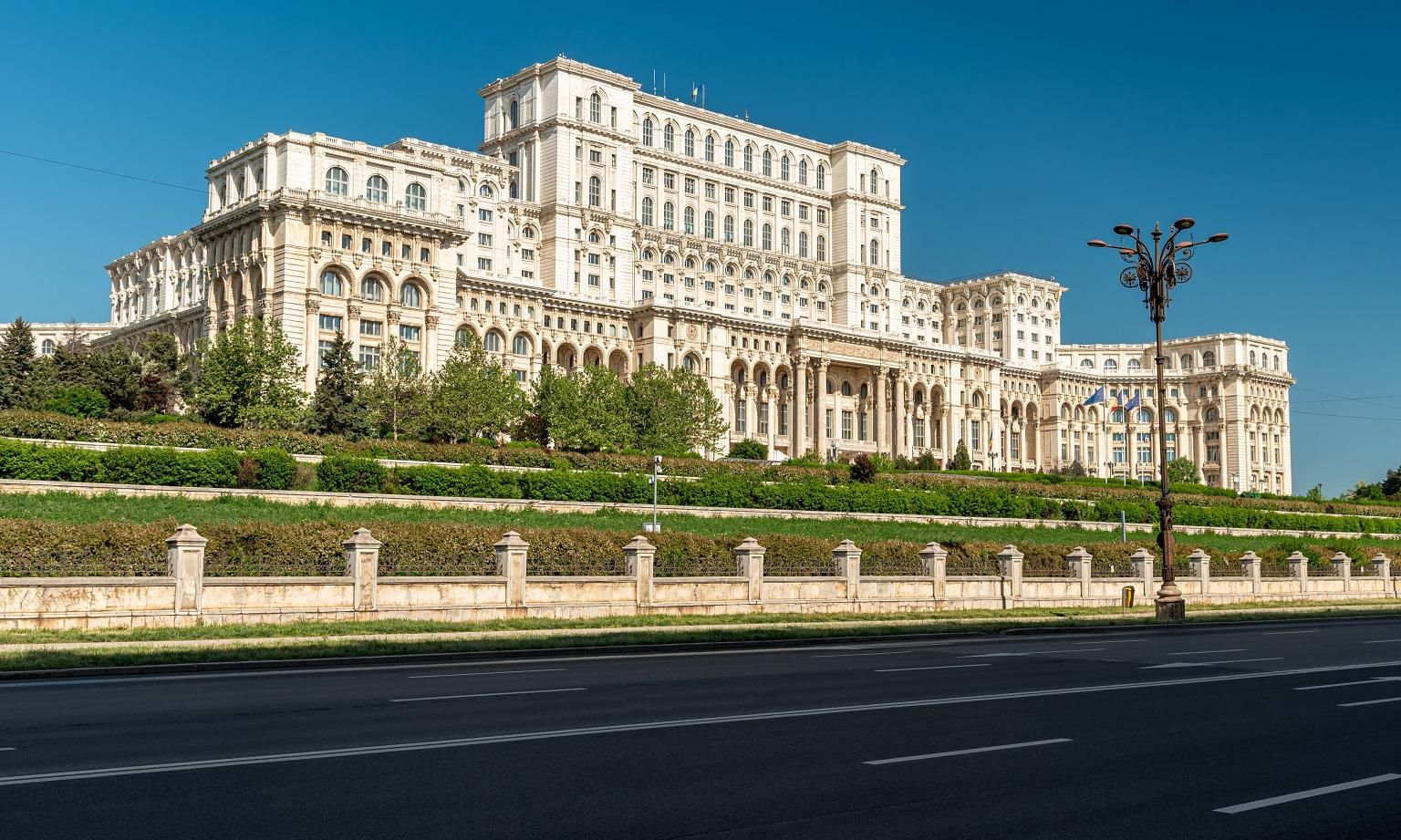 Bukarest: Tour zum Parlament, Ceausescu-Haus und Dorfmuseum