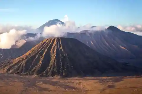 FROM SURABAYA OR MALANG: PEKALEN RAFTING AND BROMO SUNRISE.