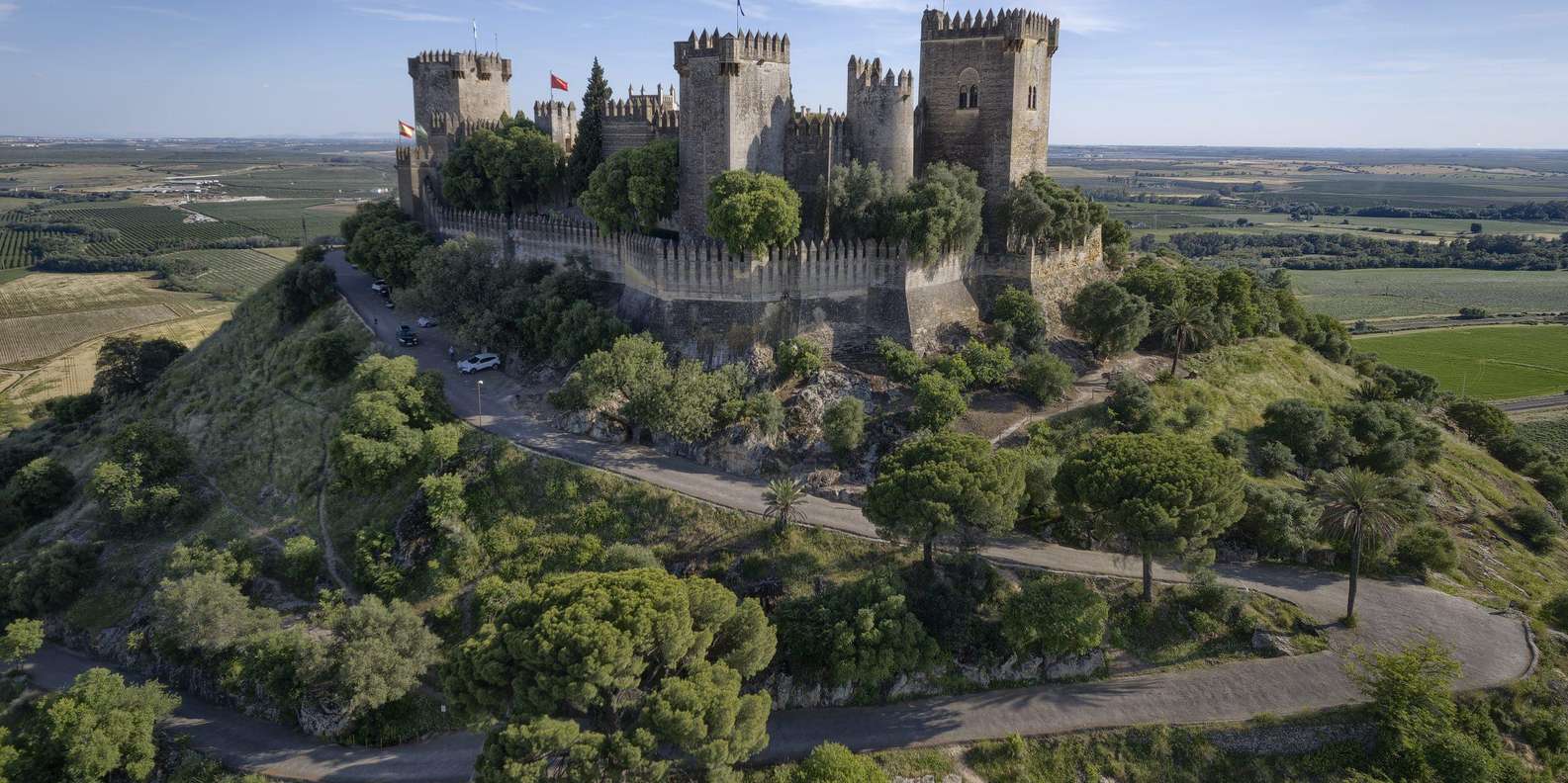Córdoba: Almodóvar del Río Castle Exclusive Private Tour