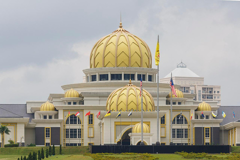 Kuala Lumpur: 30 Attractions Across 3 Eras