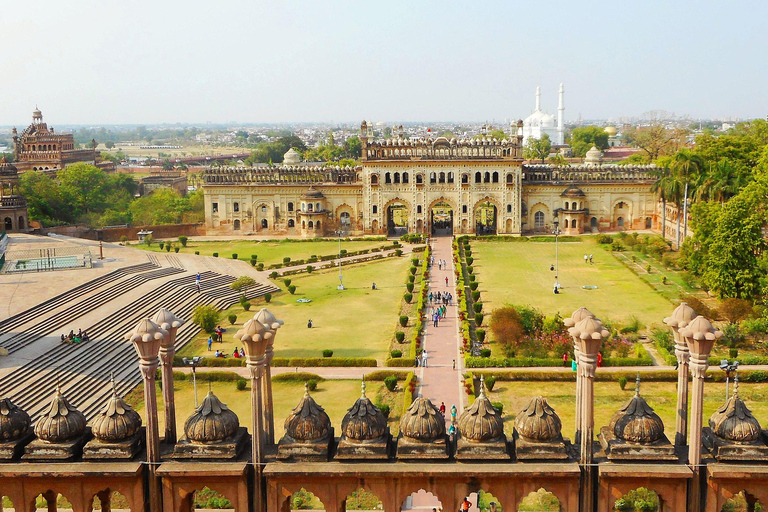 Delhi: Tour de 8 días por Varanasi, Ayodhya y Lucknow