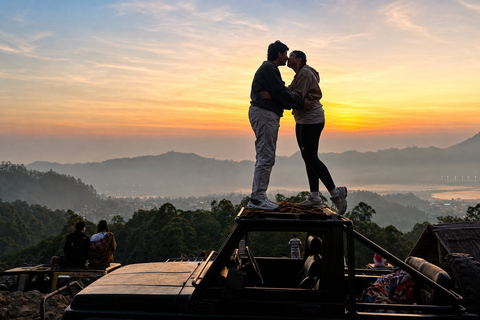 Bali: Mount Batur Shared Sunrise Jeep & Natural Hot Springs Sunrise Jeep Tour & Hot Spring with Round Transfers