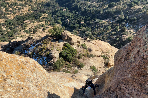 Aventura de escalada en roca de un día completo en los Andes, cerca de Santiago