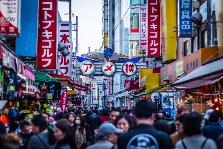 Från Asakusa: Gamla Tokyo, tempel, trädgårdar och populärkultur