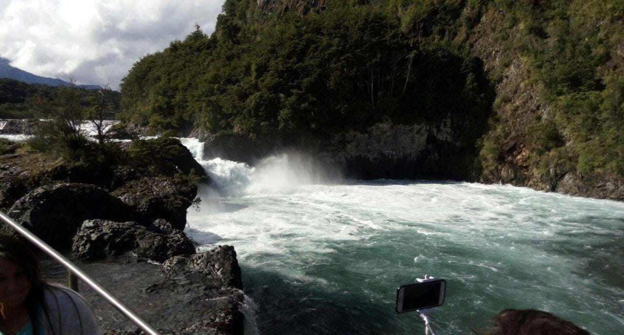 Puerto Varas: Vulkan Osorno und Wasserfälle von Petrohué – Ganztägige Tour
