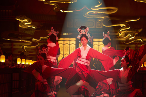 Shanghai: Silk Road Immersive Show with Hot Pot Dinner VIP Seat（Row 1）Only Dinner