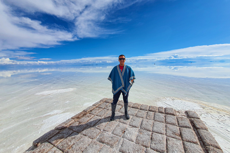 Multi-Day Uyuni Salt Flats Adventure Round-Trip from La Paz ENGLISH TOUR