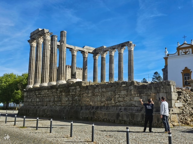 From Lisbon: Évora and Arraiolos Full-Day Trip