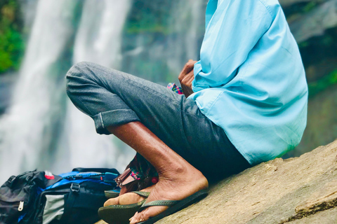 Ella: Bomburu Ella Waterfall & Porawagala View Point Tour