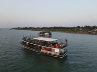 Sunset Cruise Tour, FreeFlow Beers & BBQ Buffet.Onbeperkt. - Housity