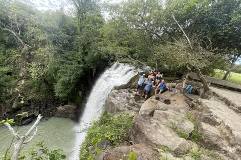 Vulcano Miravailles: A caccia di cascate e attività vulcanica