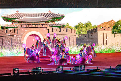 Seúl: excursión de un día al 62.º Festival Cultural de Suwon Hwaseong27 de septiembre | Excursión a la aldea tradicional y a Hwaseong, desde Myeongdong