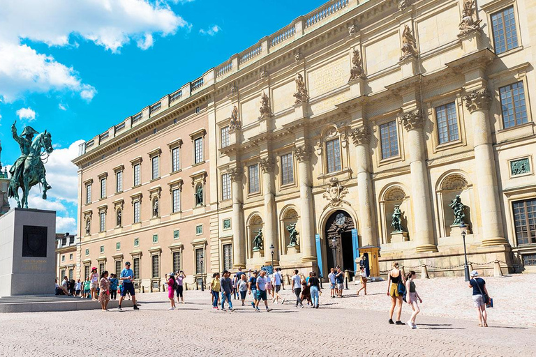 Stockholm: Royal Palace Entry & Gamla Stan Guided Tour