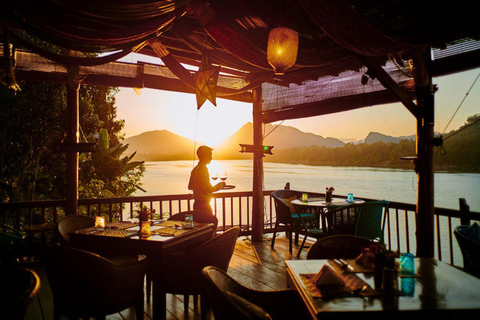 Luang Prabang: Mekong Sunset Cruise and Market Private Tour
