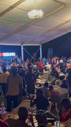 Nairobi: Nightlife Tour with Dinner and Drinks