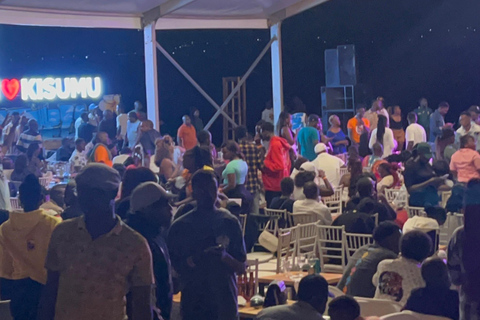 Nairobi: Nightlife Tour with Dinner and Drinks