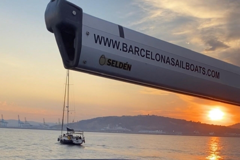 Barcelona: viaje de navegación privado exclusivo de dos horasTour privado