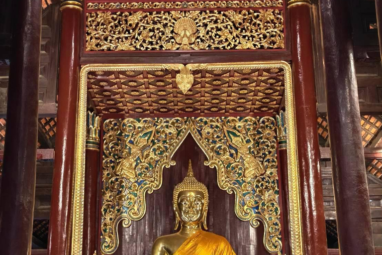 Chiang Mai: Old City Walking Tour with Temples & History Small Group Without Entry Fees