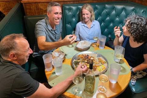 DC: tour gastronomico dei quartieri locali con DrinkEatWalk ToursDC: tour gastronomico nel quartiere con DrinkEatWalk Tours