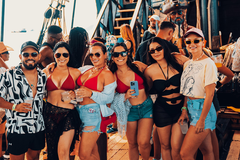 Île de Taboga : excursion d'une journée tout compris à bord d'un bateau pirate