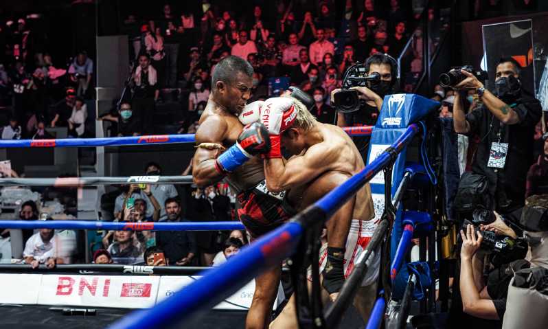 Bangkok : Billets de boxe muay thaï au stade Rajadamnern