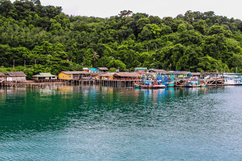 Koh Chang: transfer autobusem i katamaranem z BangkokuTransfer autobusem i katamaranem z Koh Chang do Bangkoku