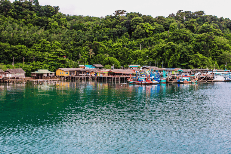 Koh Chang: Traslado en autobús y catamarán desde BangkokTraslado en autobús y catamarán de Koh Chang a Bangkok