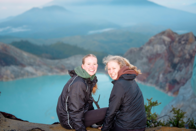 Banyuwangi: Trekking guidato del cratere di Ijen e dell&#039;alba