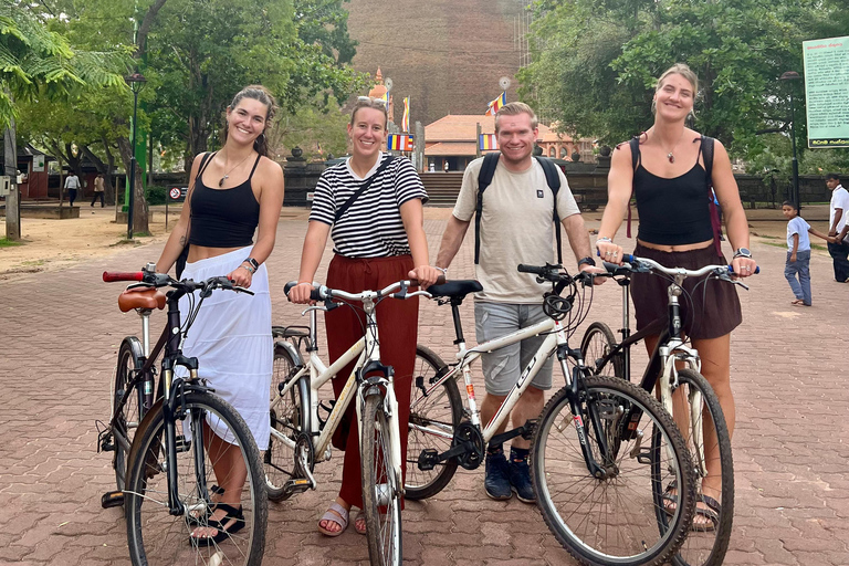Anuradhapura: Heritage Mountain bike Tour