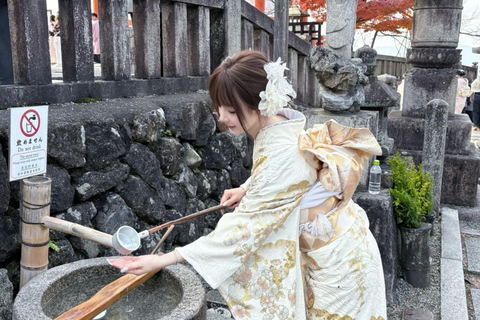 Kyoto: Luxury Kimono Photoshoot With ProfessionalPhotography