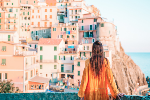 Depuis Milan : visite guidée aux Cinque Terre avec croisièreVisite en anglais uniquement