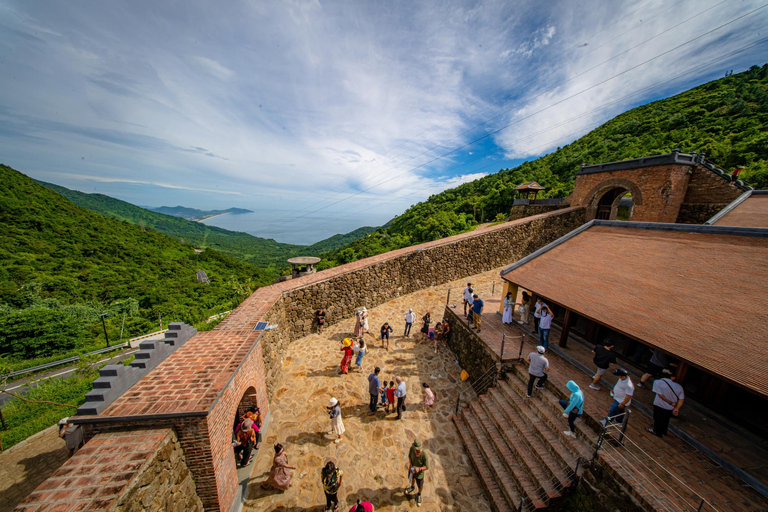 Hue: para Da Nang de carro via Ponte Dourada ou muitas opçõesOpção 5 : Hue para Da Nang via Hai Van Pass &amp; Golden Bridge