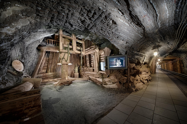 Krakow: UNESCO Underground Boat Expedition & Salt Mine Tour