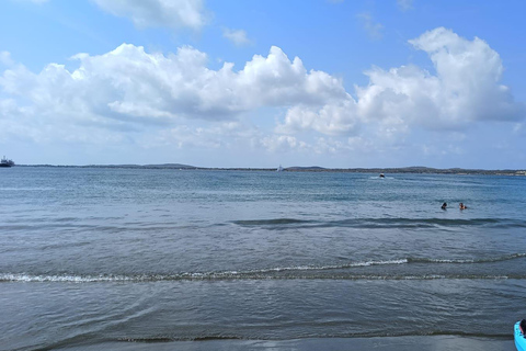 Cartagena: SUN TENT, CHAIRS on Castillogrande beach+LUNCH