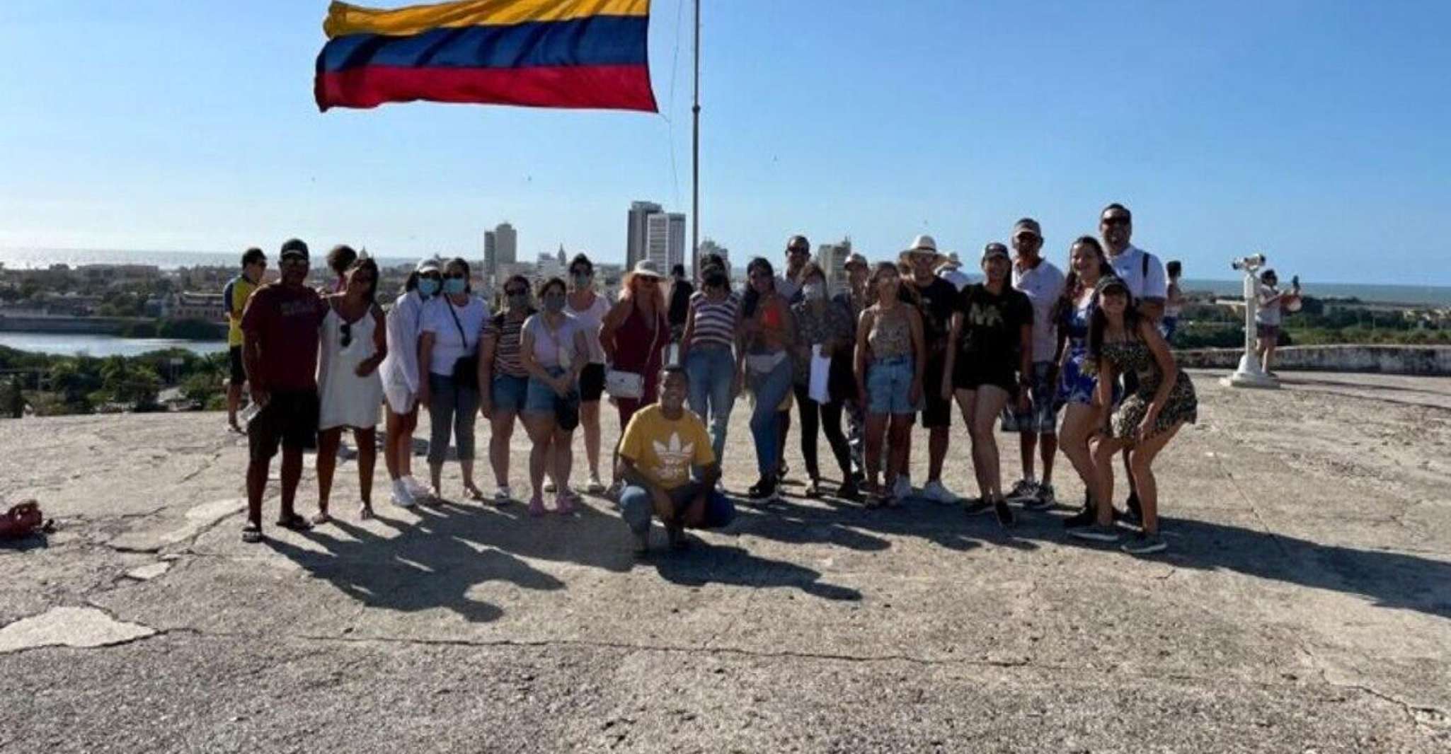 Cartagena, City Tour su un tipico autobus colombiano Chiva - Hizvo