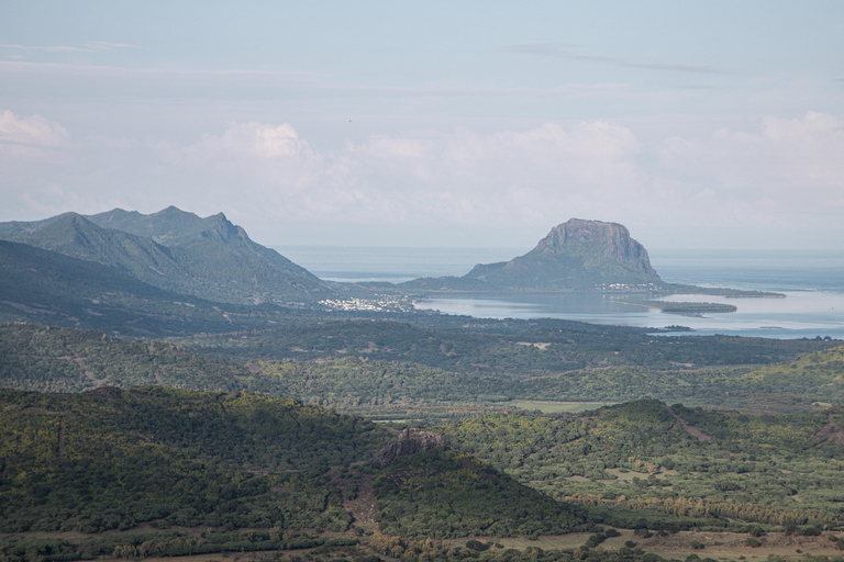 Mauritius: Wandern und Klettern auf dem Berg Trois Mamelles