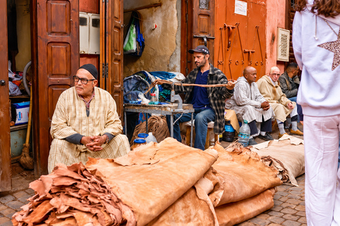 Marrakech: Medina, Palaces, Souks & Evening Carriage Ride Medina Discovery, Evening Carriage & Moroccan Dinner