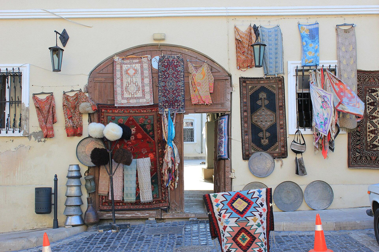 Baku: Old City Guided Walking Tour Baku Old City with professional guide group & private tour