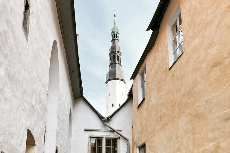 Tallinn Old Town: Medieval Stories, Estonian Food & Rooftop Complete Package: (Food & Drinks Included)