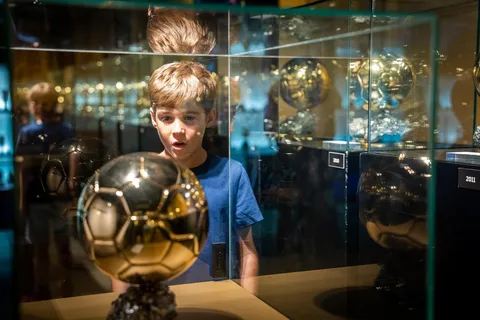 Barcelona Hop-On/Hop-Off-Bus und FC Barcelona Immersive Tour