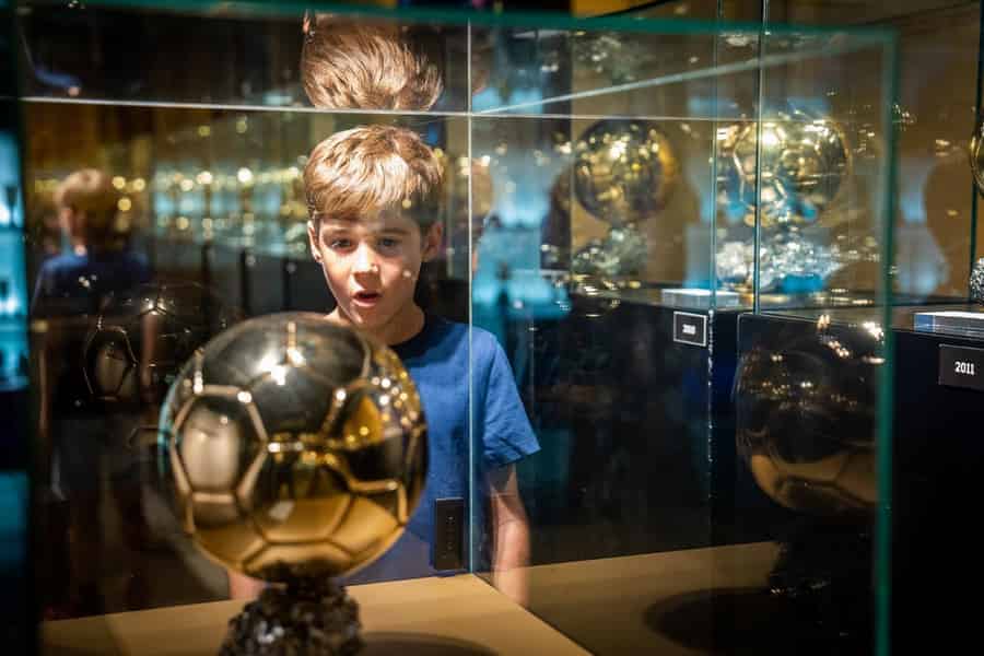 Barcelona Hop-On/Hop-Off-Bus und FC Barcelona Immersive Tour. Foto: GetYourGuide