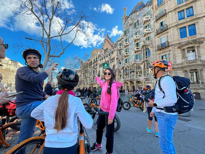 Барселона: Разглеждане на забележителности с велосипед, електромобил или електроскутер