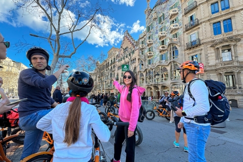 Barcelona: Stadsrondleiding per E-bikeTour per E-Bike/E-Scooter
