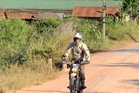 Aventura de 13 días en moto de Vietnam del Norte a LaosRuta en moto guiada de 13 días de Aventura del Norte de Vietnam a Laos