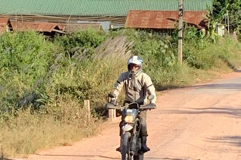 Aventura de 13 días en moto de Vietnam del Norte a LaosRuta en moto guiada de 13 días de Aventura del Norte de Vietnam a Laos